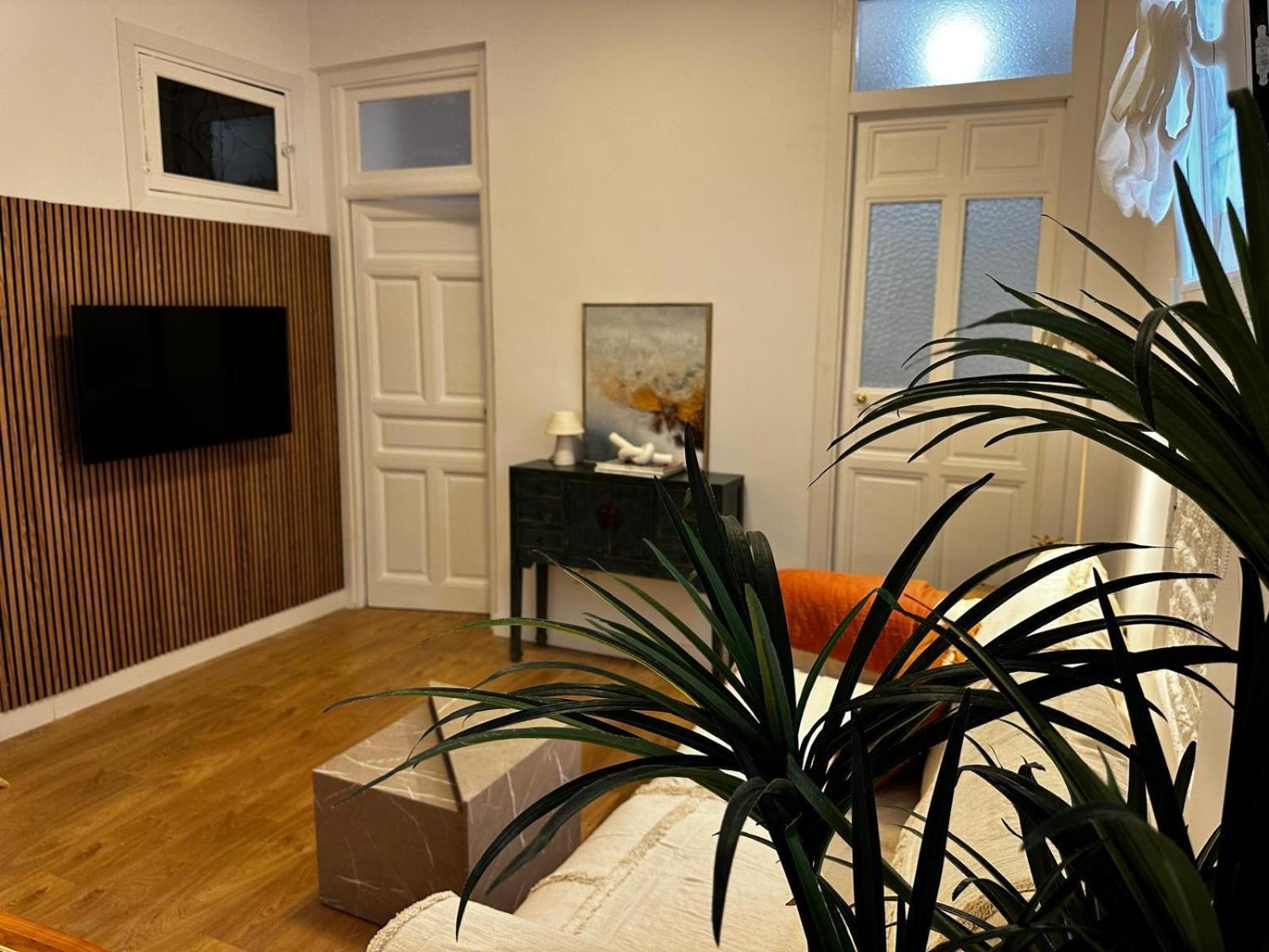 Piso 2 Habitaciones En El Centro มาดริด ภายนอก รูปภาพ